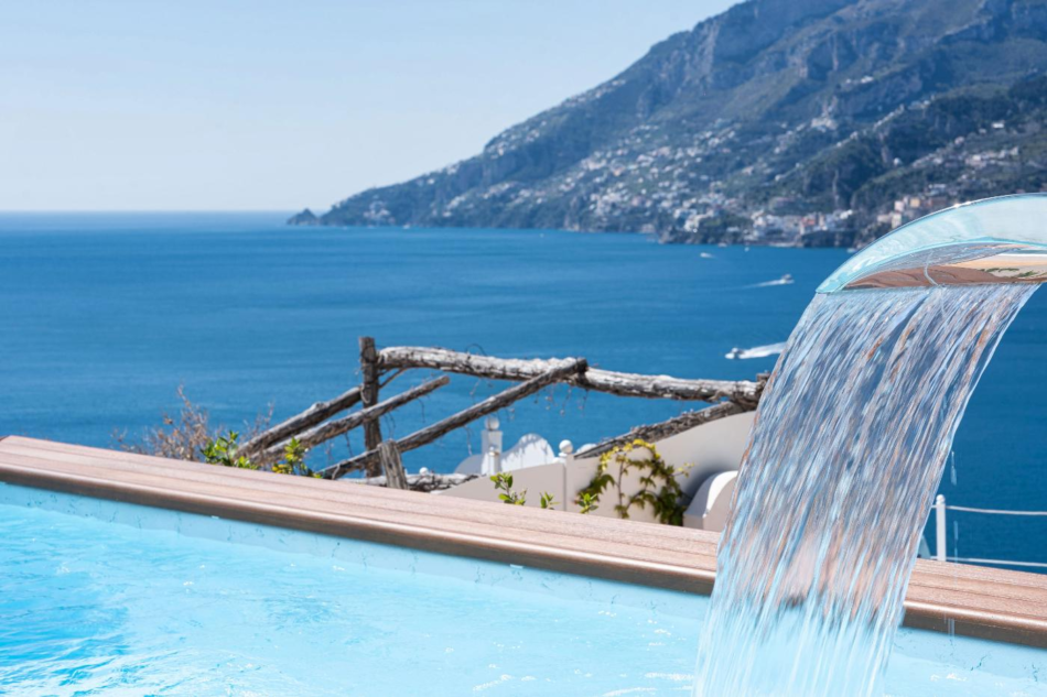 Vue sur la piscine